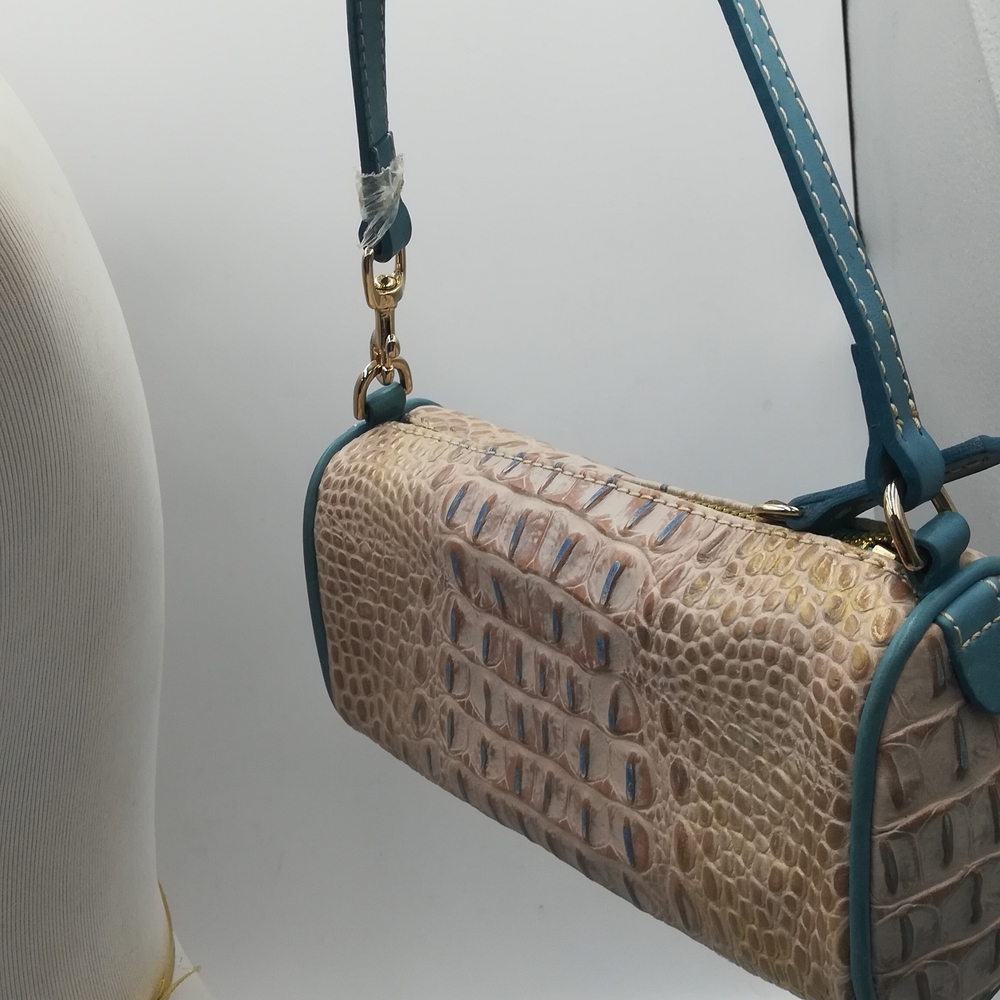 Elegant Crocodile Pattern Shoulder Bag - Blue and Tan - Picture 3 of 6